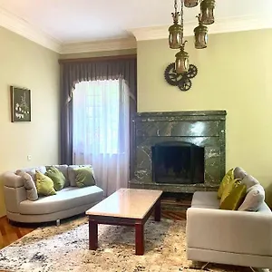 https://beauty-in-the-heart-of-the-city.alltbilisihotels.com
